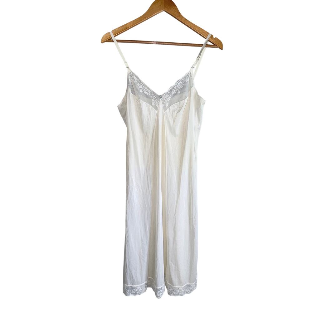 vintage warners cream all nylon lace trim full slip 34 cottagecore grandma